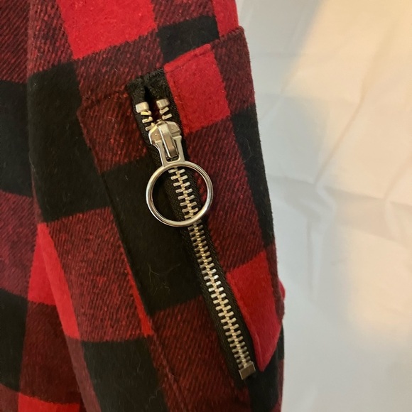 Women’s Red/Black Plaid Hooded Jacket/Coat, Full Front Zip, 2, Divided H & M - Picture 5 of 6